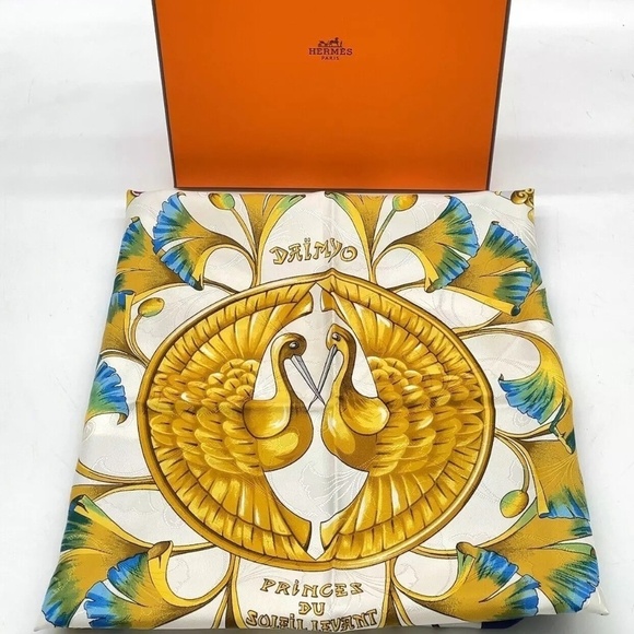 Hermes Daimyo Princes Du Soleil Levant Silk Jacquard Scarf W/Box - Picture 1 of 12